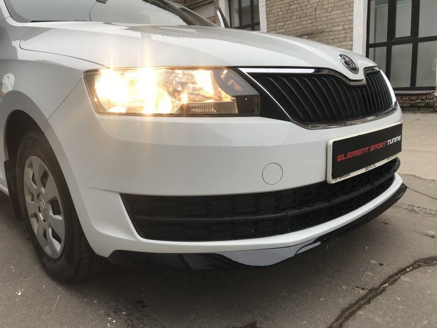 Бампер шкода рапид. Сплиттер Шкода Рапид. Сплиттер переднего бампера Skoda Rapid. Skoda Rapid 2020 сплиттер переднего бампера. Передний сплиттер Шкода Рапид.