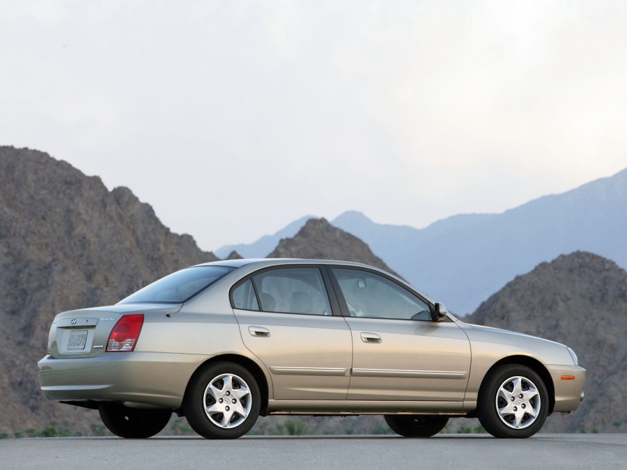 Hyundai Elantra GLS 2000