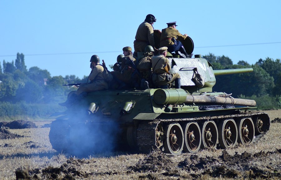 Танк т-34-85