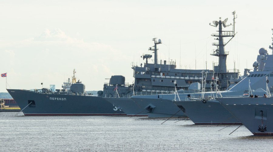 Беспокойный корабль Кронштадт