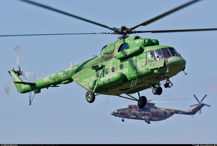 Ми-17 вертолет
