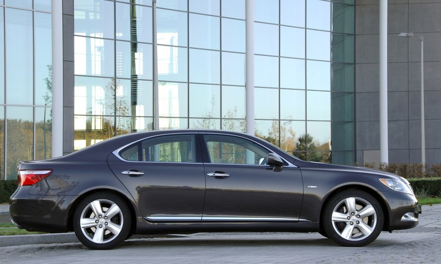 Lexus LS 460