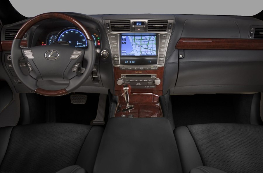 Lexus 600h