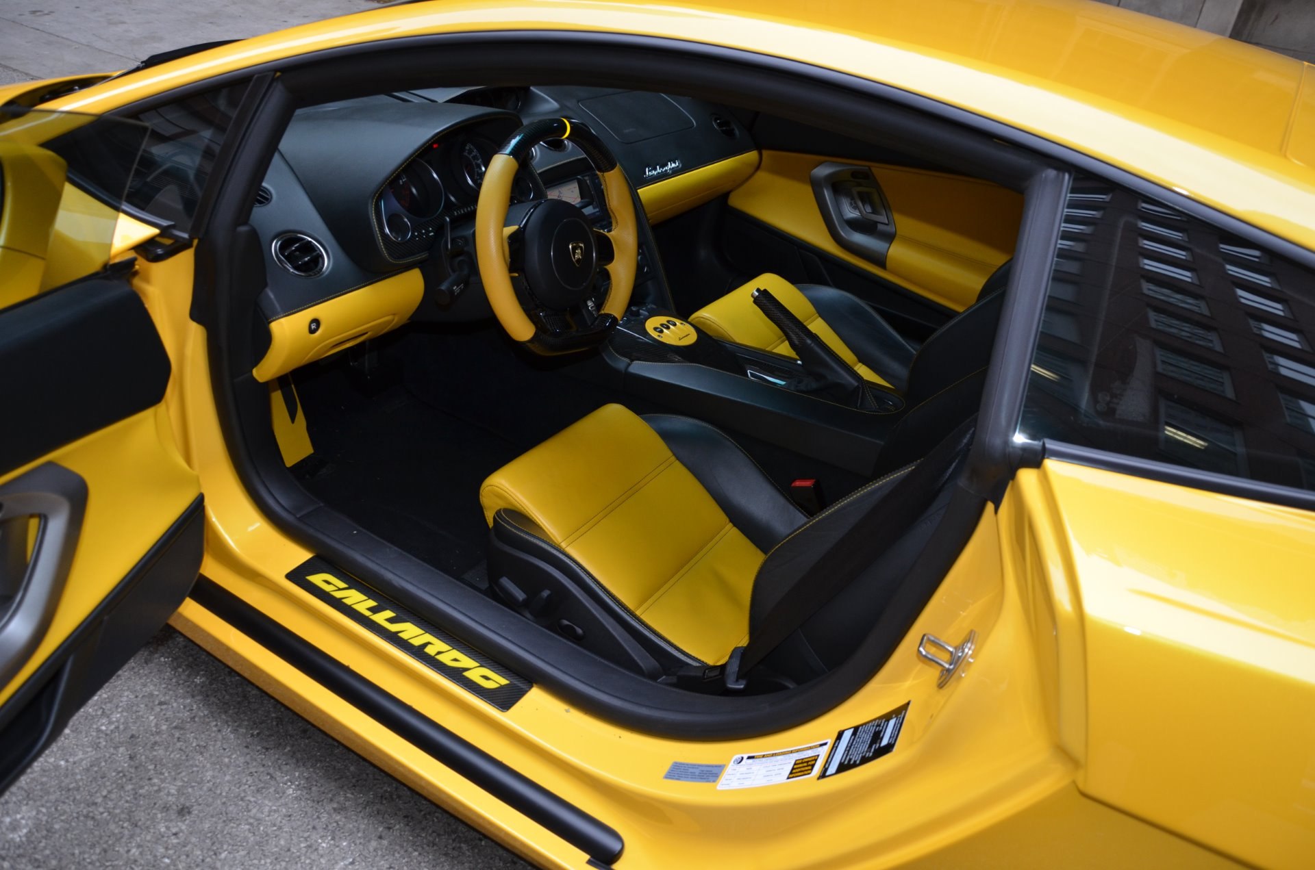 Lamborghini Gallardo 2013 желтая