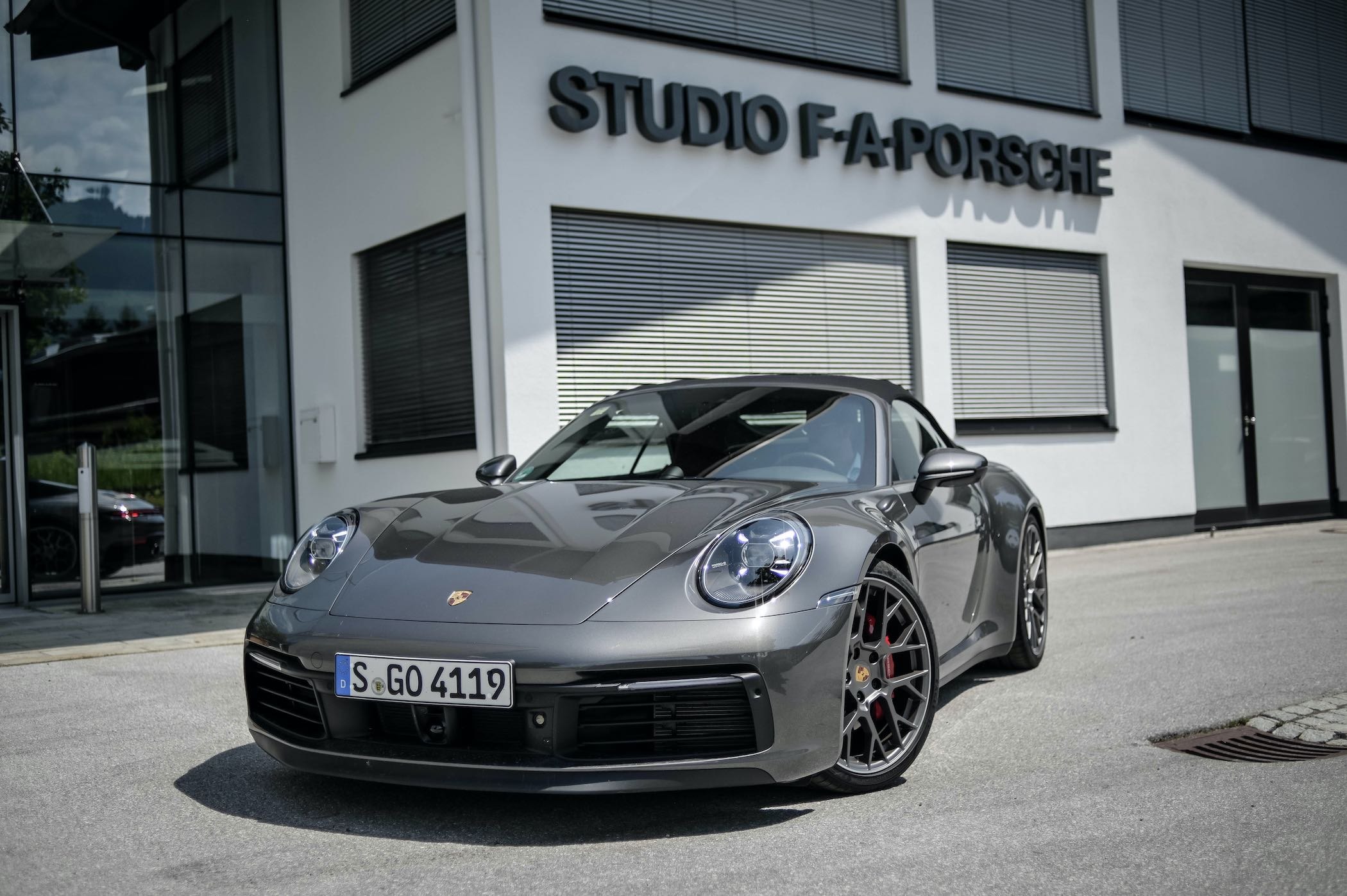 Porsche 992. Porsche 992 Carrera s. Porsche 911 Carrera 4s 2019 Grey. Porshe 911 Carrera 4s 2019. Порше 922 Каррера.