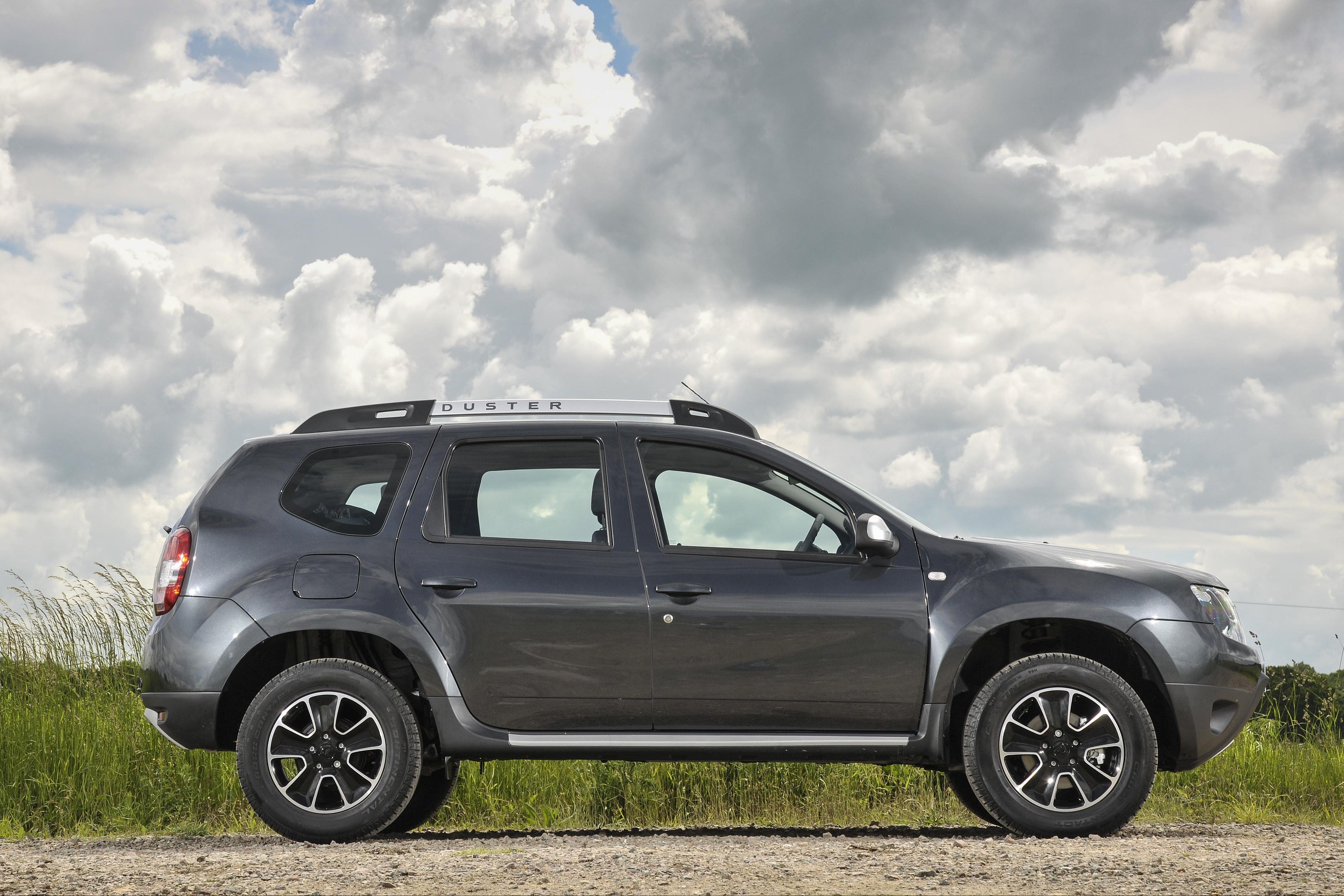 Серый цвет рено. Renault Duster серый. Ренаулт Дастер серый. Renault Duster Dark Grey 2021. Renault Duster серый металлик.