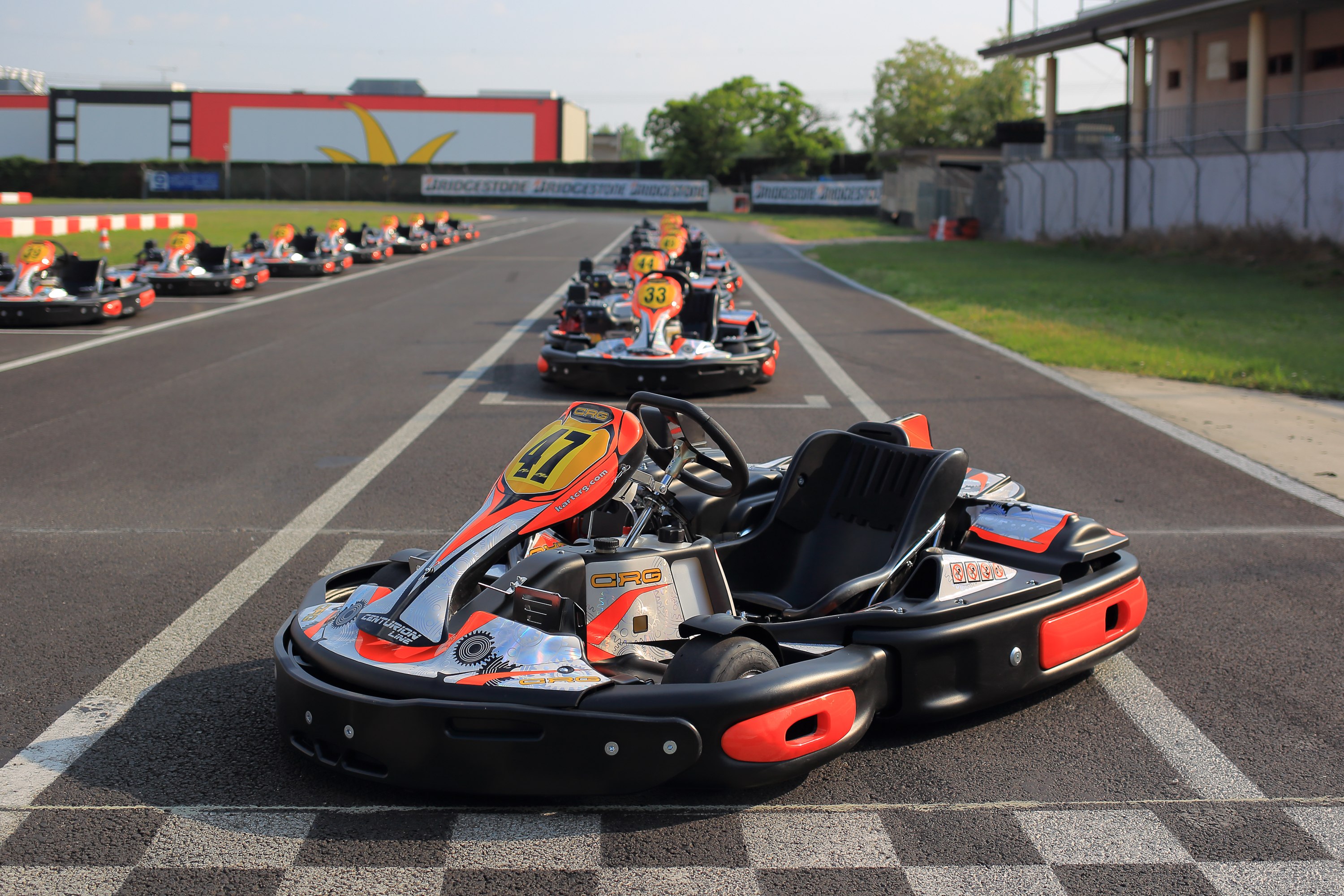 Going karting. Картинг. Спортивный картинг. Современный картинг. Картинг машинки.