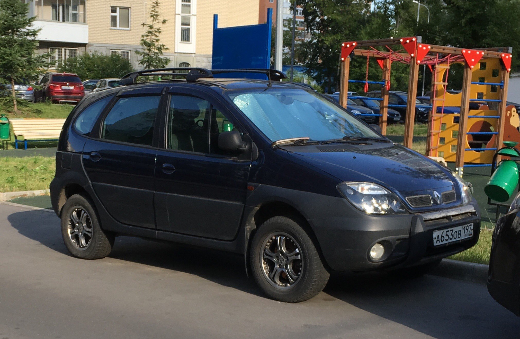 Renault rx4. Renault rx4. Рено scenic rx4. Рено меган сценик 4х4. Renault scenic rx4 габариты.