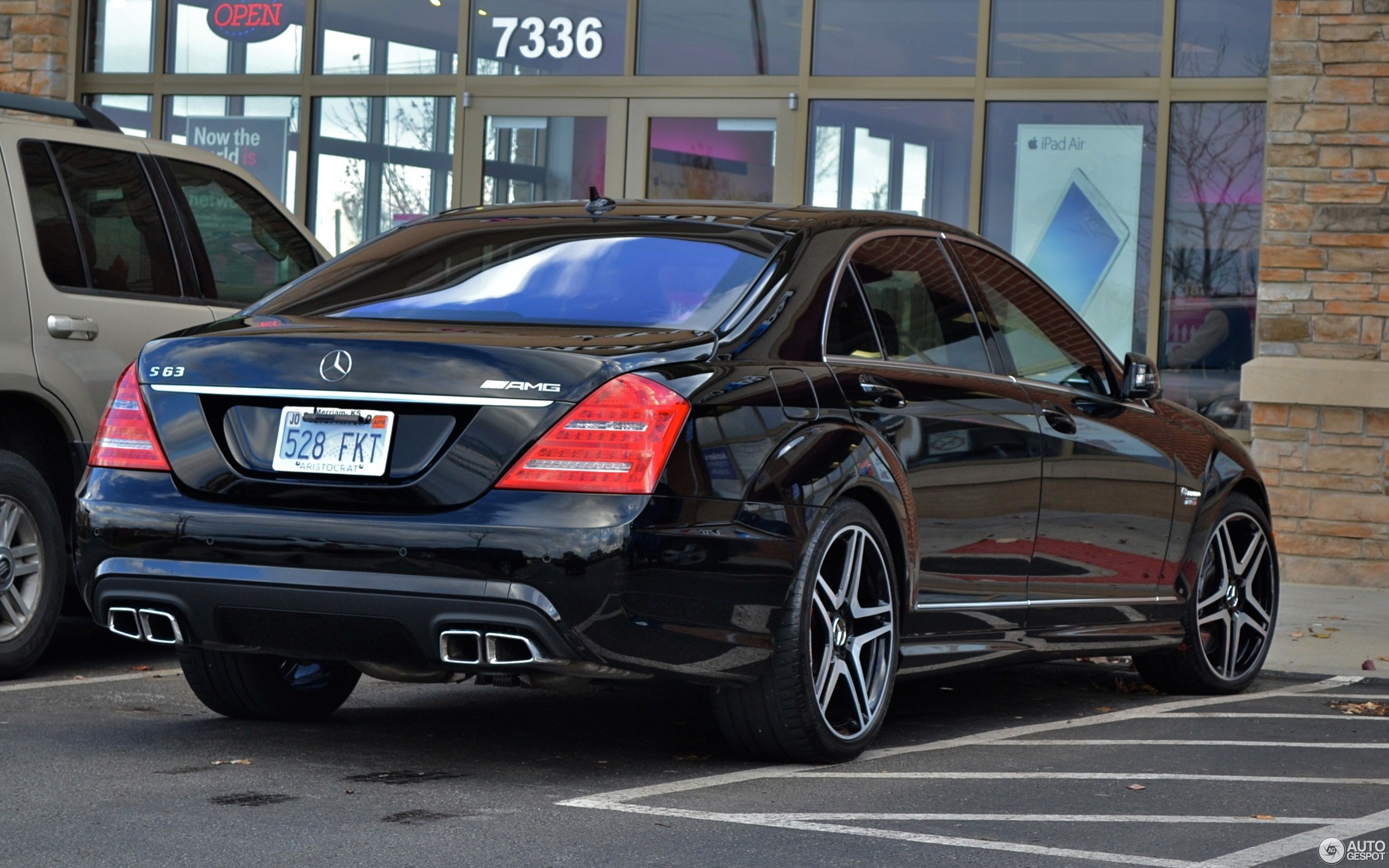 Mercedes Benz s63 AMG w221 Р±РµР»С‹Р№