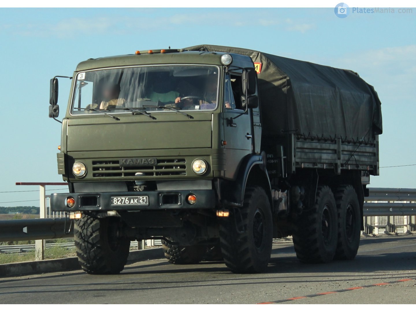 Устройство камаз 5350. КАМАЗ-5350 Мустанг. Военный КАМАЗ Мустанг 5350. КАМАЗ 5350-42 военный. КАМАЗ 5350 военный бортовой.