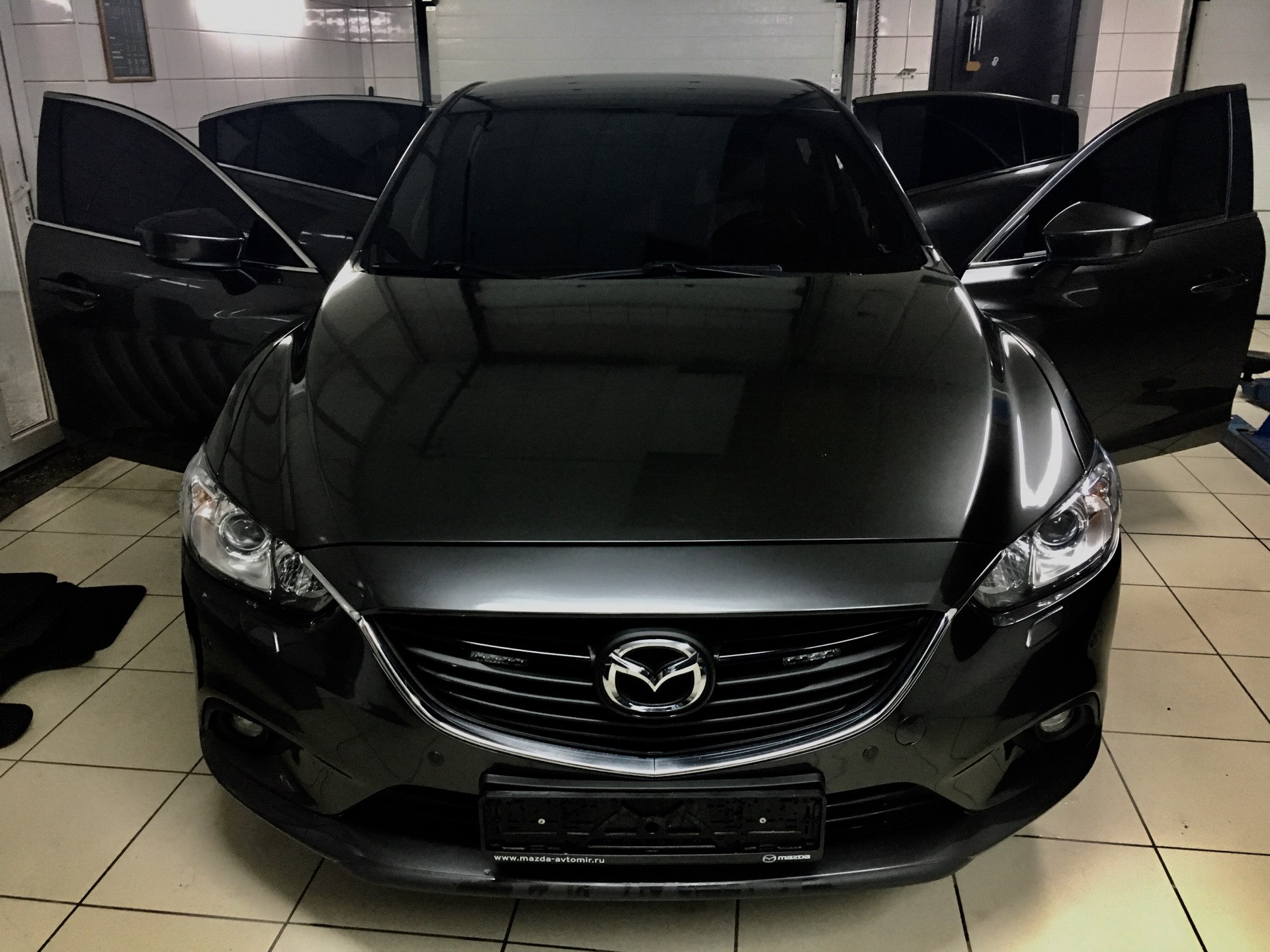 Тонированная мазда 6. Mazda 6 тонированная.