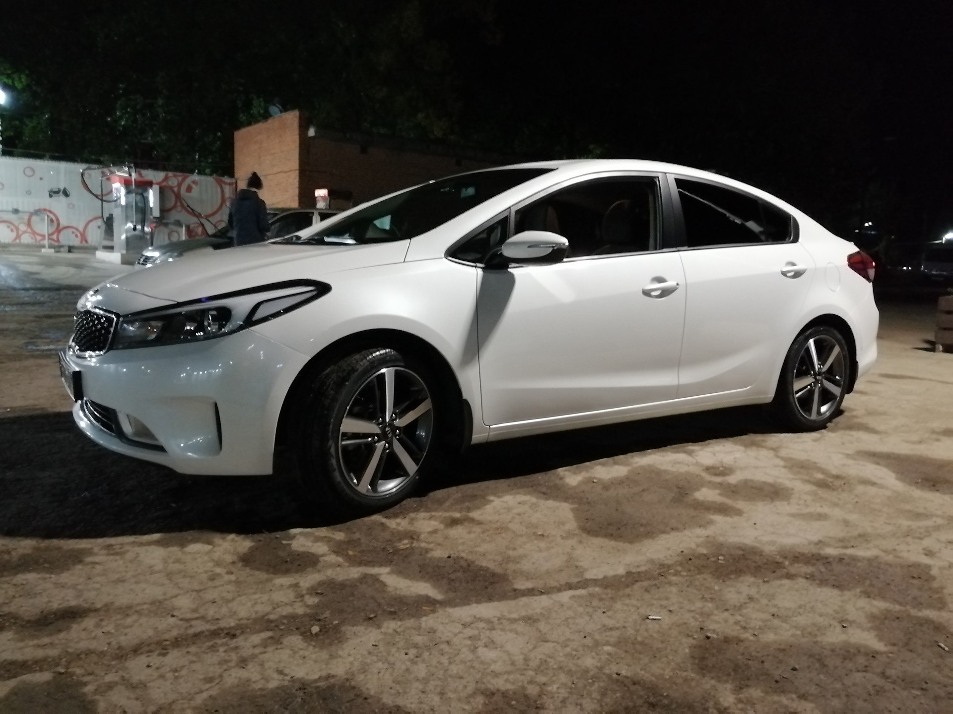 Диски церато. Диски r16 Kia Cerato 3. Киа Церато на 17 дисках. Киа Церато 3 на 17 дисках. Диски на Киа Церато 2017.