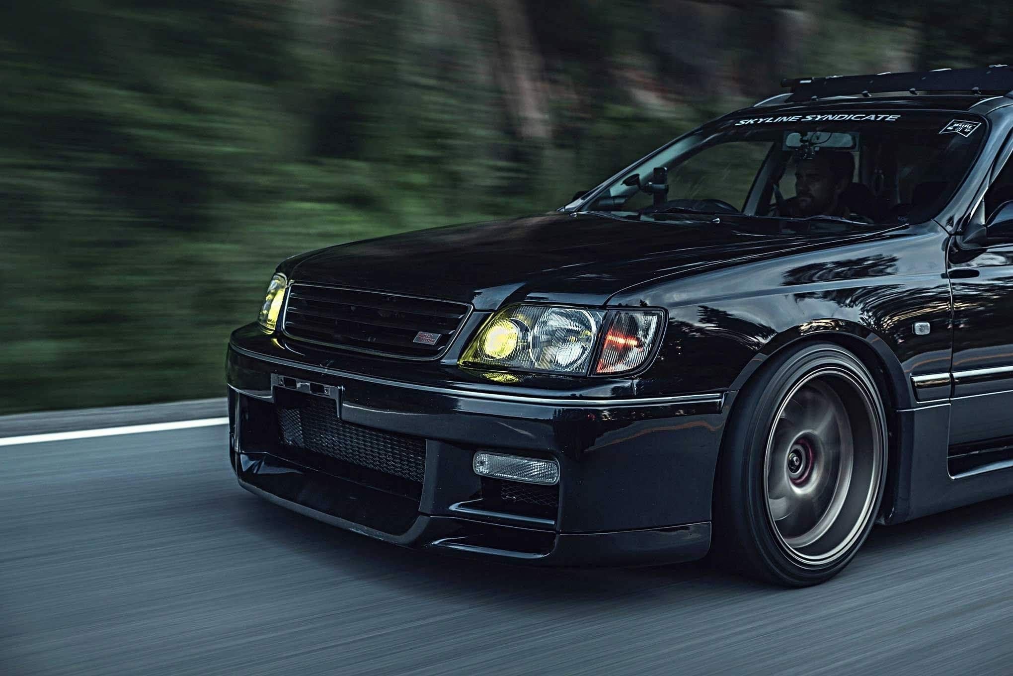 Установка стейджа. Nissan Stagea r32. Nissan Stagea r34. Nissan Stagea 260rs. Nissan Stagea stance.