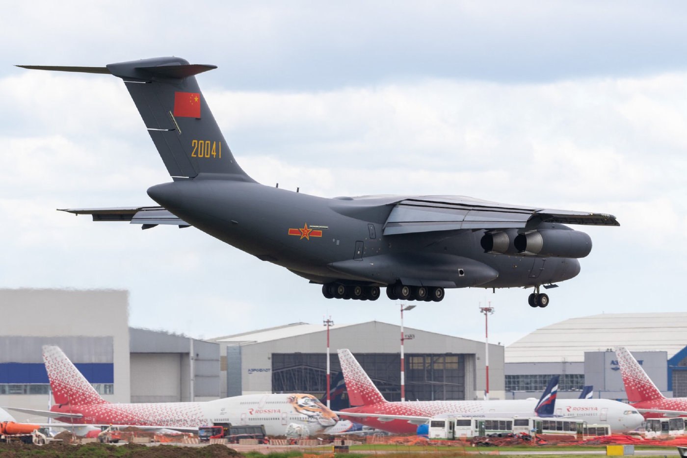 Ю 20. Военно-транспортный самолет Xian y-20. Китайский самолет y-20. Y-20 ВВС НОАК. Xian y-20 - China - Air Force.