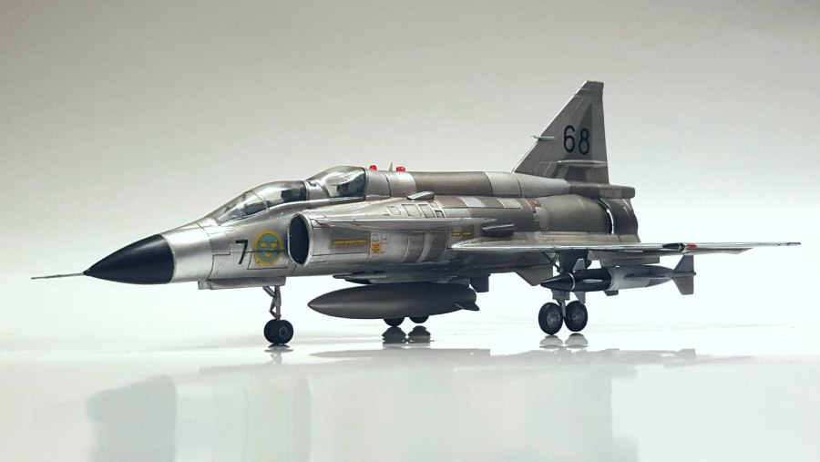 F-16 and Saab 37 Viggen