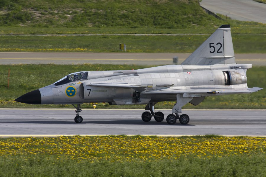 Фон с истребителем viggen