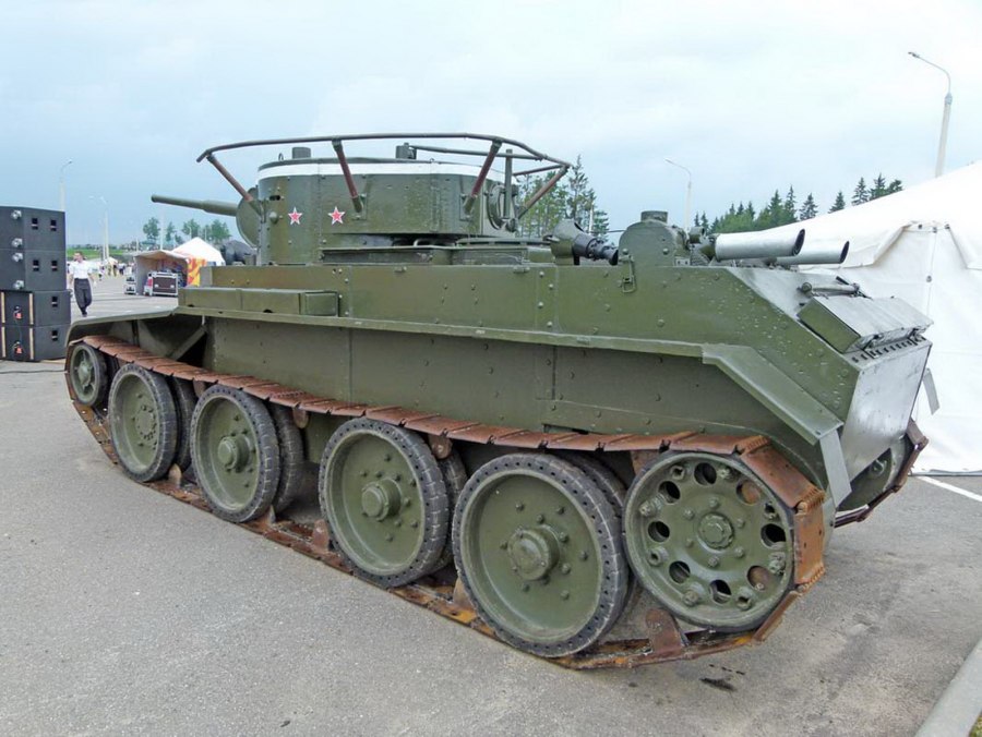 BT-7 танк