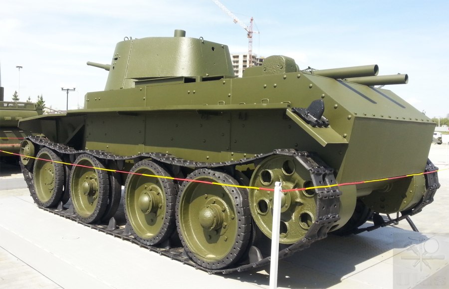 БТ-7 танк СССР