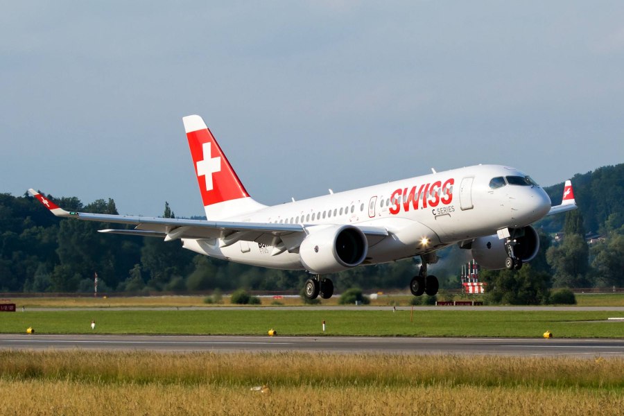 Boeing 777 Swiss Snow