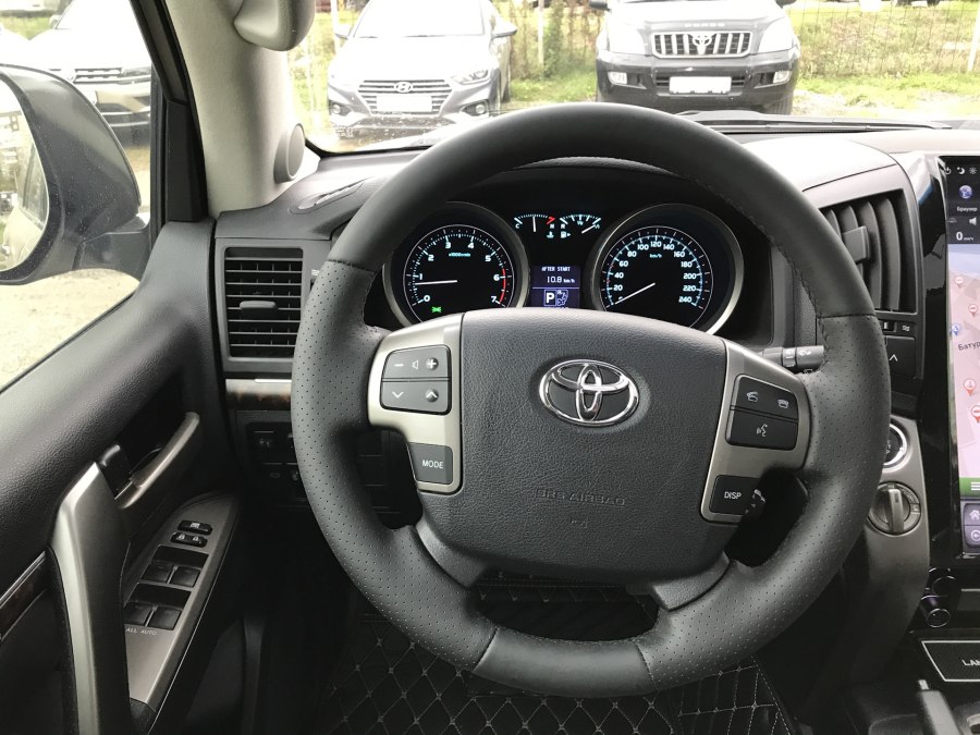 Toyota Land Cruiser 200 руль