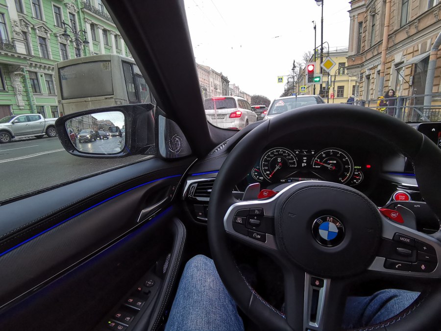 BMW m5 f90 салон
