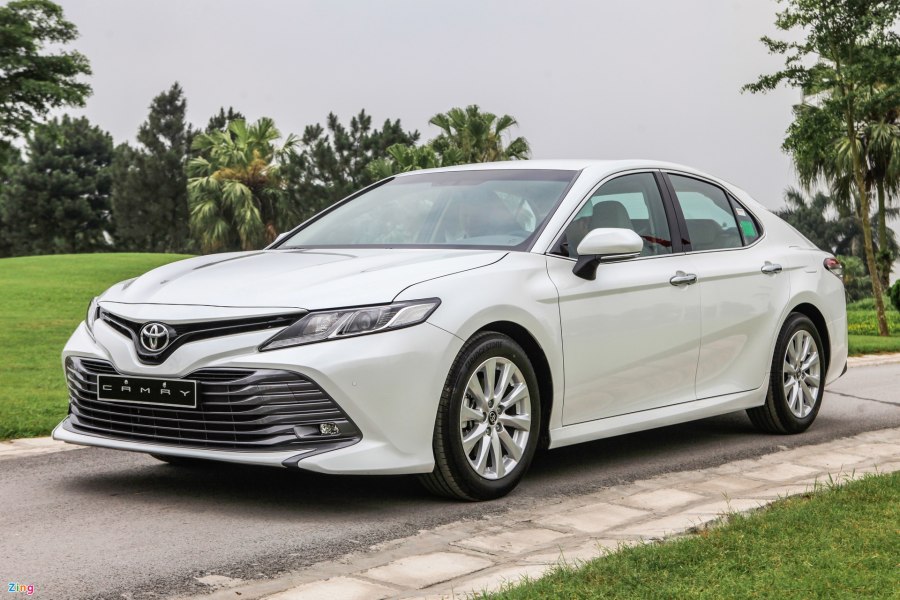 Kia k5 и Toyota Camry