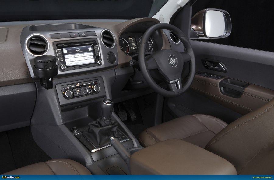 VW Amarok 2011 салон