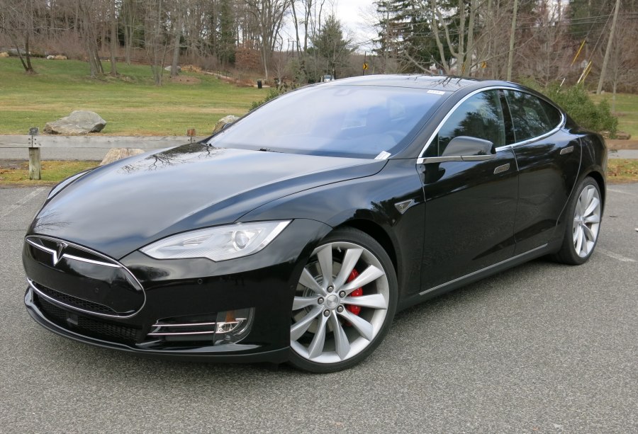 Tesla model s 85
