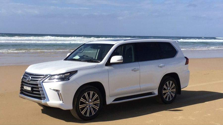 Lexus LX 570 белый новый