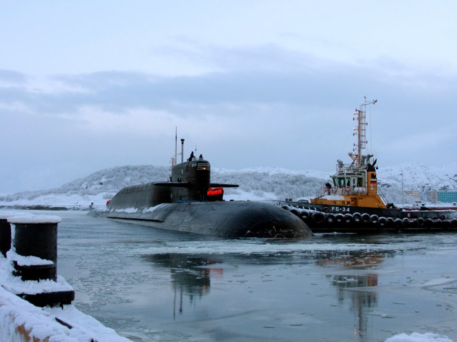 Атомная подводная лодка Северного флота