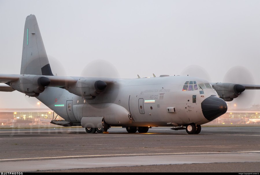 Самолёт Lockheed c-130 Hercules