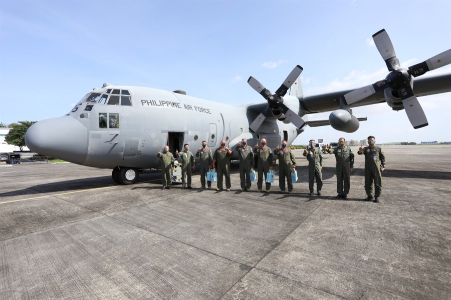 Самолет c-130j super Hercules