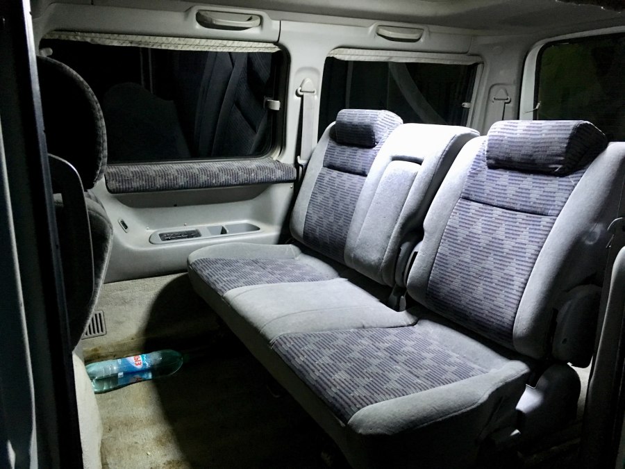 Mazda Bongo 2003 салон