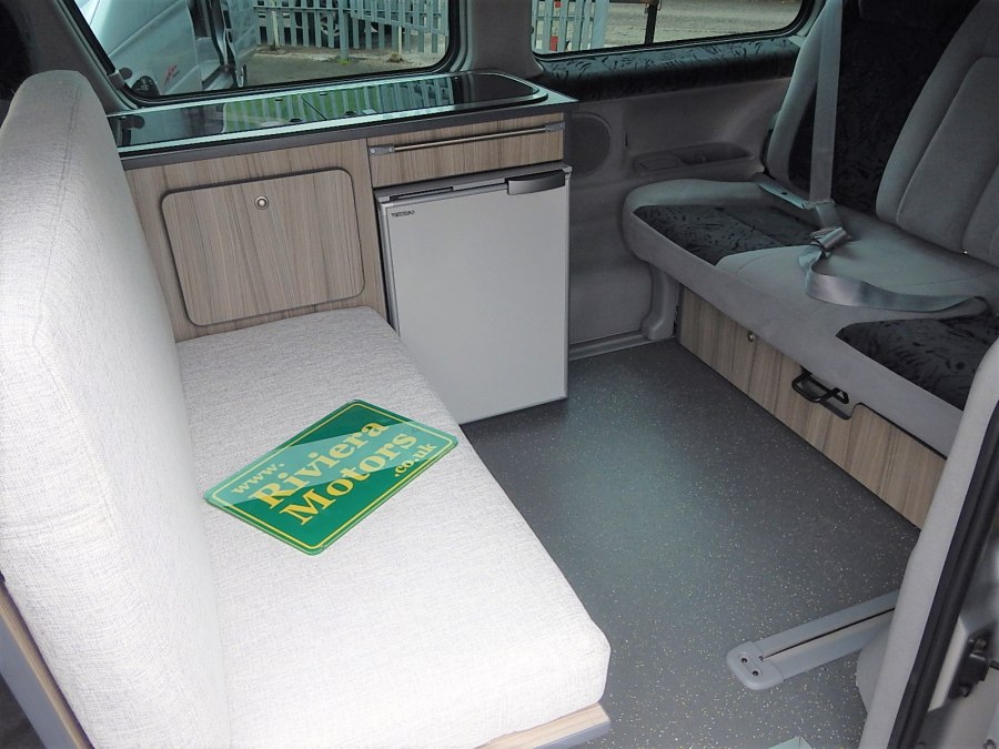 Mazda Bongo Friendee, 1998 салон