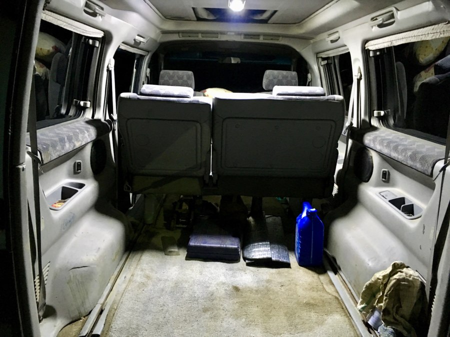 Mazda Bongo Friendee 2002 салон