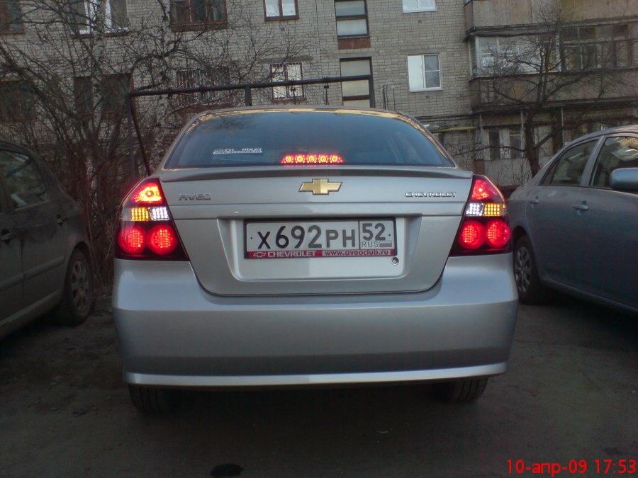 Шевроле Малибу сзади