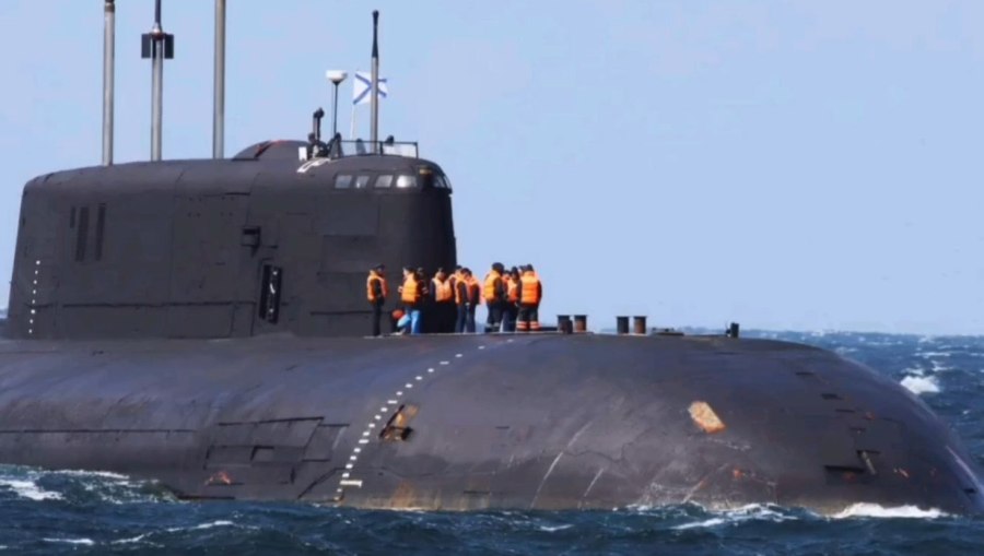Подводная лодка 667бдрм во льдах