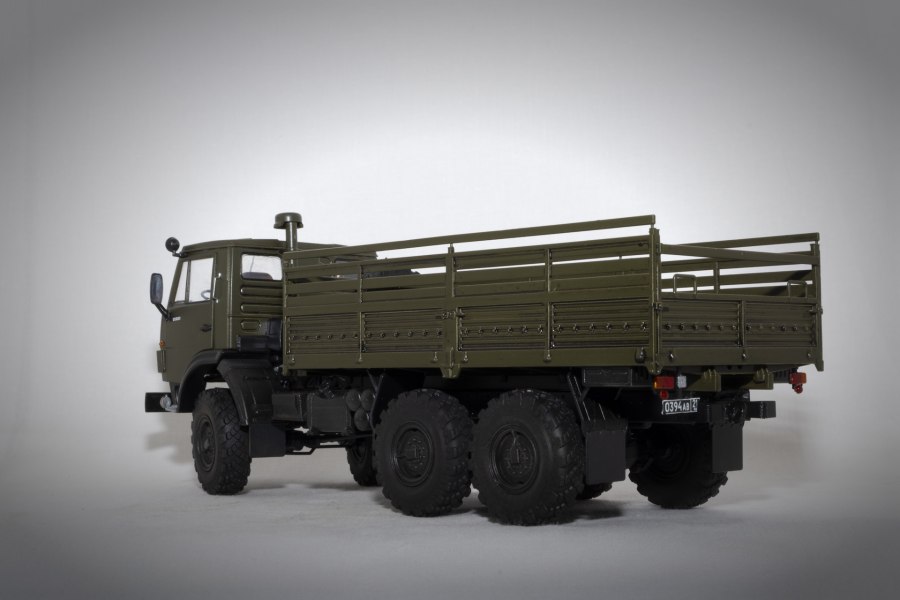 Урал Фискарс лесовоз