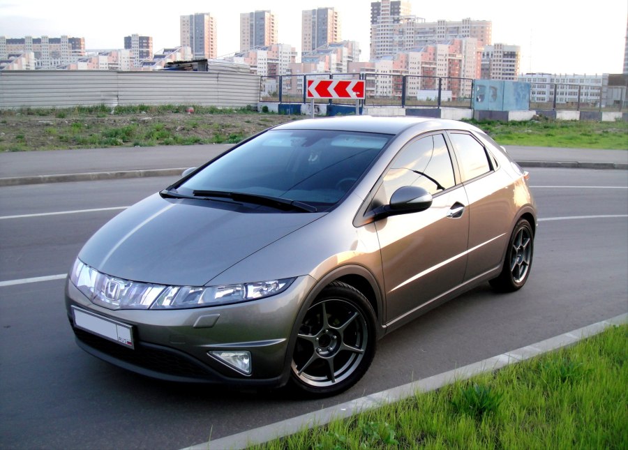 Honda Civic 5d 8g