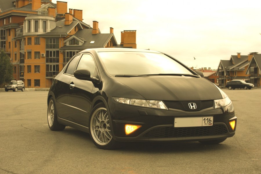 Honda Civic 2008 хэтчбек