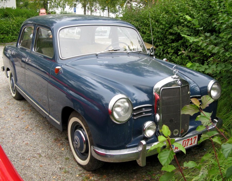 Мерседес е120