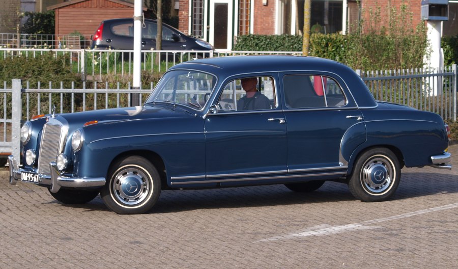 Mercedes-Benz 220 w180