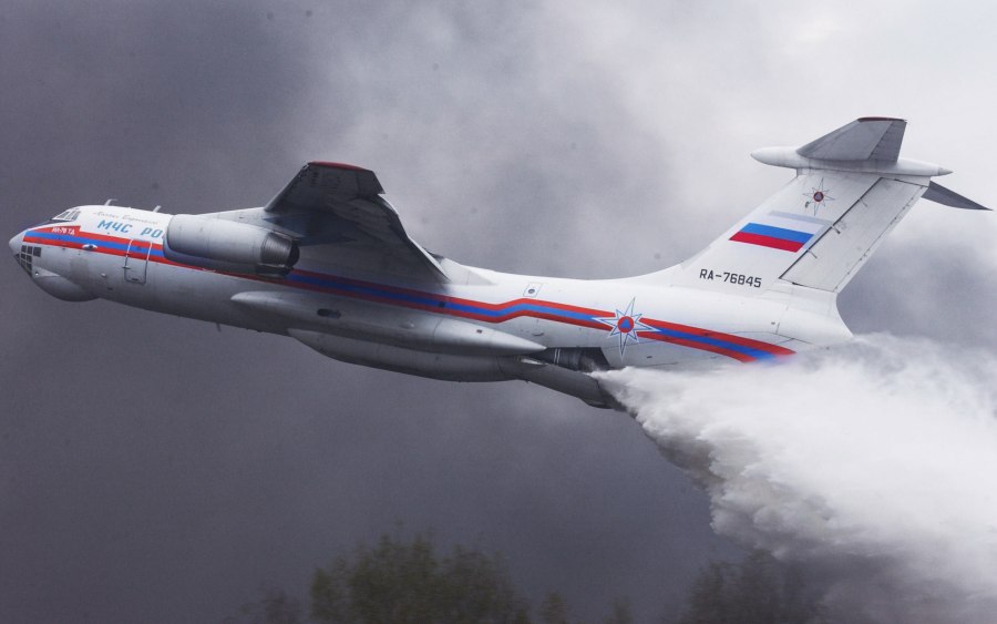 Ил-76 МЧС России для тушения