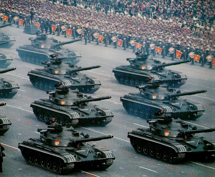 Т-72 на параде в СССР