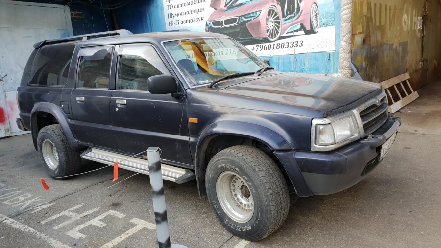 Mazda proceed Marvie 2.5 МТ,