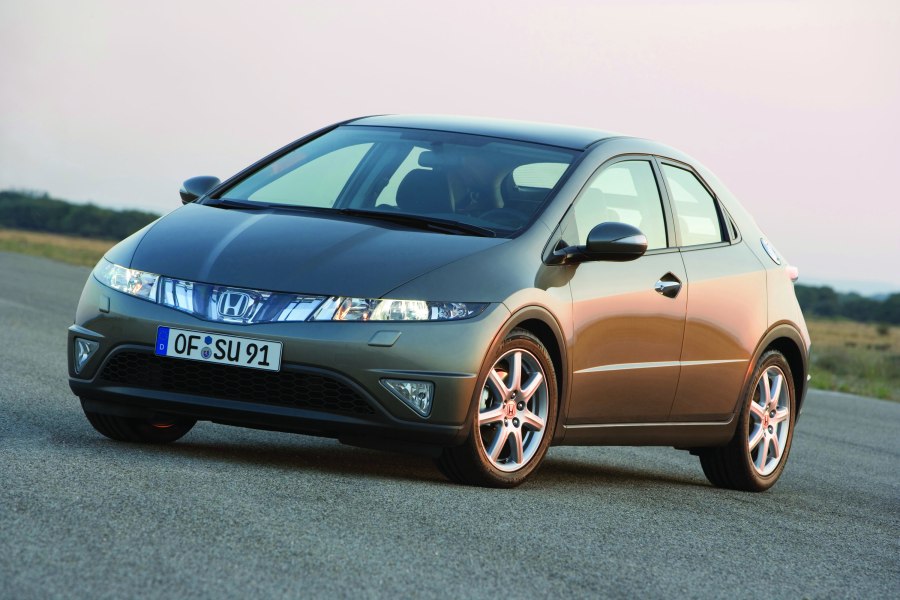 Honda Civic 8 хэтчбек