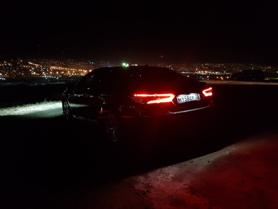 Toyota Camry 3.5 ночью