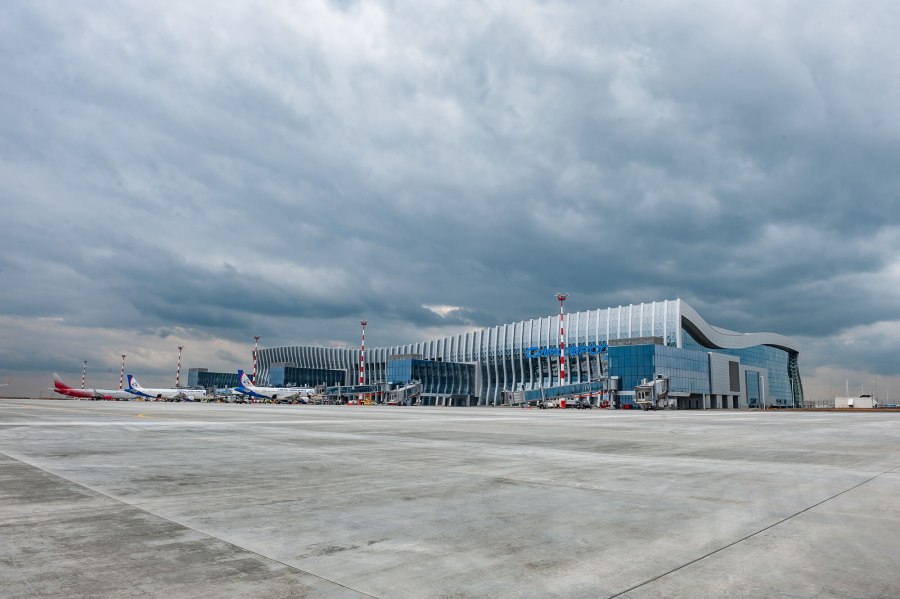 Аэропорт Симферополь лётное поле