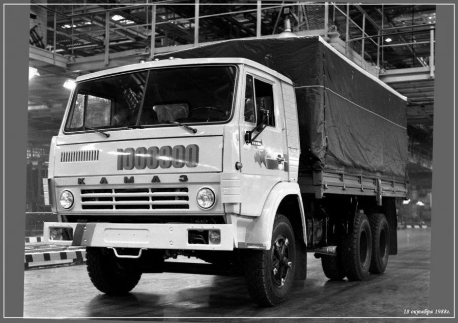КАМАЗ 53212 бортовой военный