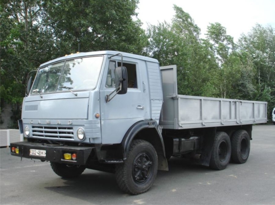 КАМАЗ-53212 бортовой с тентом